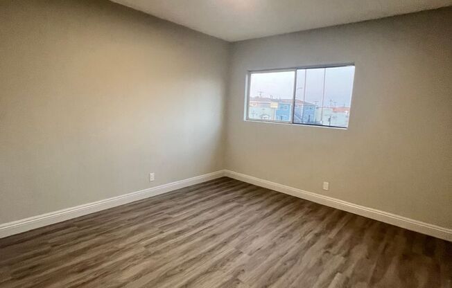 2 beds, 1 bath, $2,450, Unit 16