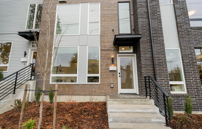 1424 N 80 ST