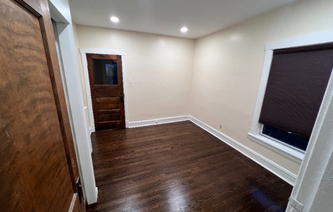 639 ELGIN AVE