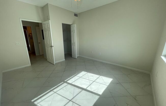 2 beds, 2 baths, $1,900, Unit #306