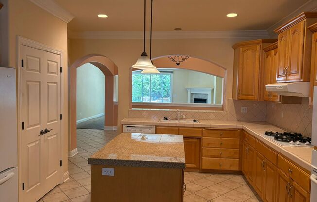Spacious 1,950 Sq. Ft. Home with 3-Car Garage in Redding