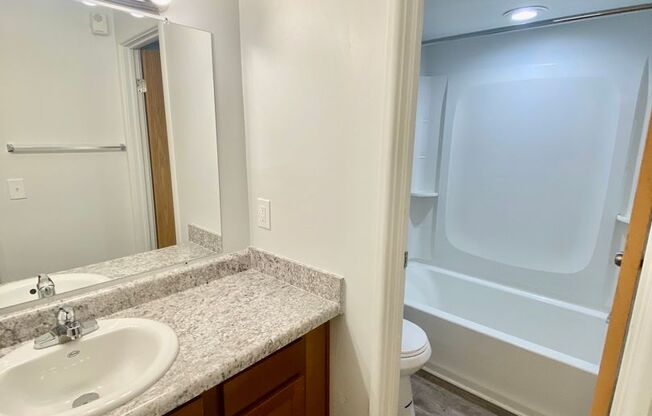 1 bed, 1 bath, 700 sqft, $1,095, Unit 209