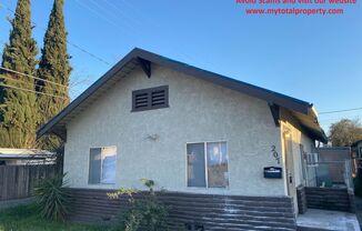 207 E SEQUOIA AVE - 2 BEDROOM 1 BATH - VISALIA
