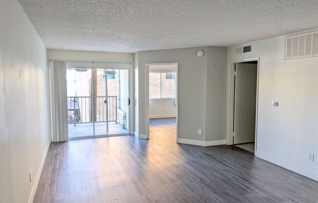 1 bed, 1 bath, 608 sqft, $1,585, Unit 214