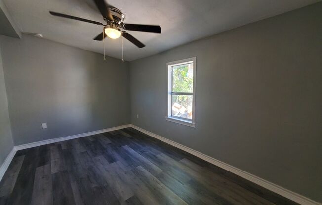 Affordable Remodeled 2 bedroom, 1 bathroom home!