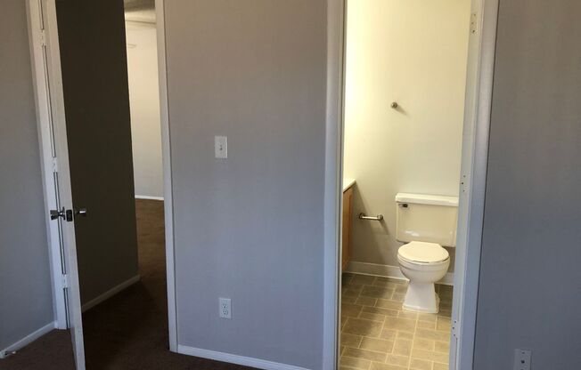 2 beds, 2 baths, 1,042 sqft, $1,199, Unit 6010H