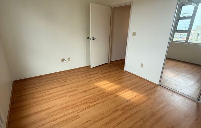 2 beds, 1 bath, $2,700, Unit UNIT 603