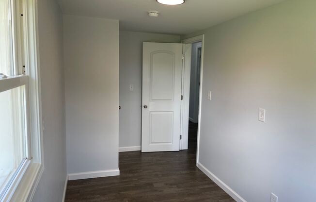 3 beds, 1 bath, $1,280