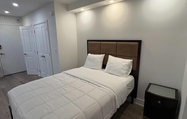 Studio, 1 bath, $3,895, Unit 11J