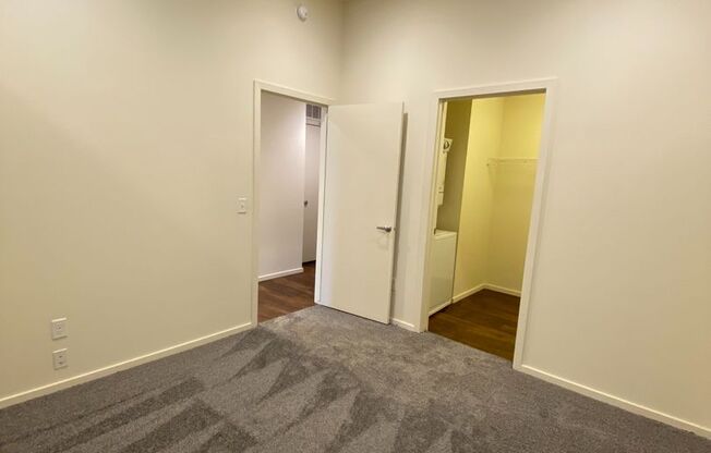 1 bed, 1 bath, 611 sqft, $1,145, Unit 720
