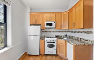 1 bed, 1 bath, $3,200, Unit 4F