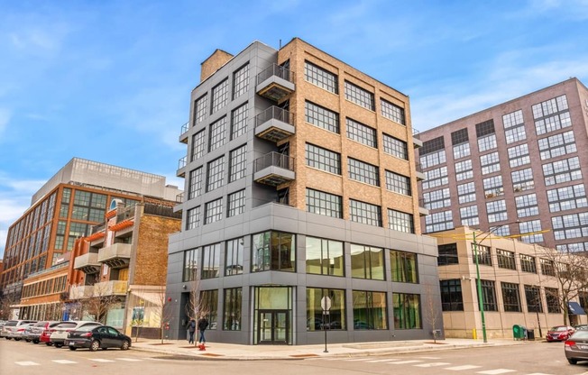 Eleven23 W Randolph