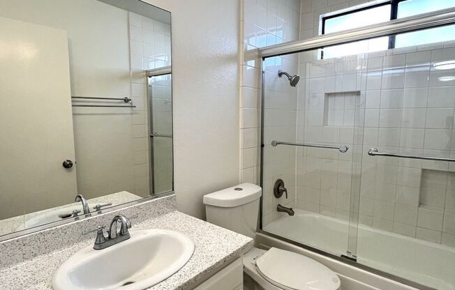 2 beds, 2 baths, $2,750, Unit C