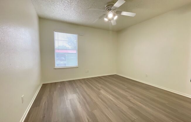 2 beds, 2 baths, 900 sqft, $1,099, Unit LAW7-201