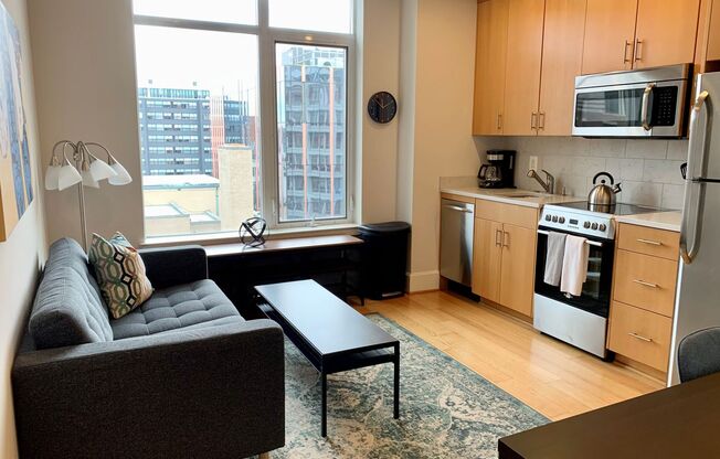 1 bed, 1 bath, $3,500, Unit 724