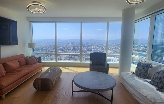 1 bed, 1 bath, 823 sqft, $3,700, Unit 4102