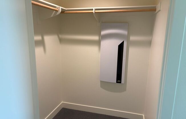 2 beds, 2 baths, 890 sqft, $2,615, Unit 410