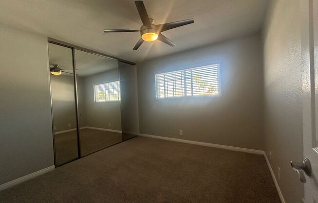 2 beds, 1 bath, 920 sqft, $2,670, Unit K5