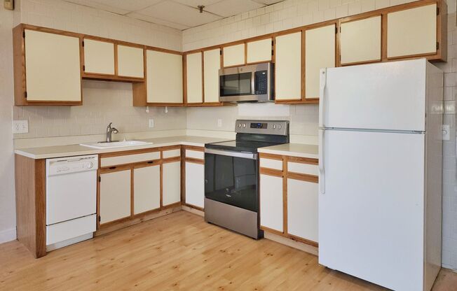 2 beds, 1.5 baths, $2,500, Unit UNIT 209