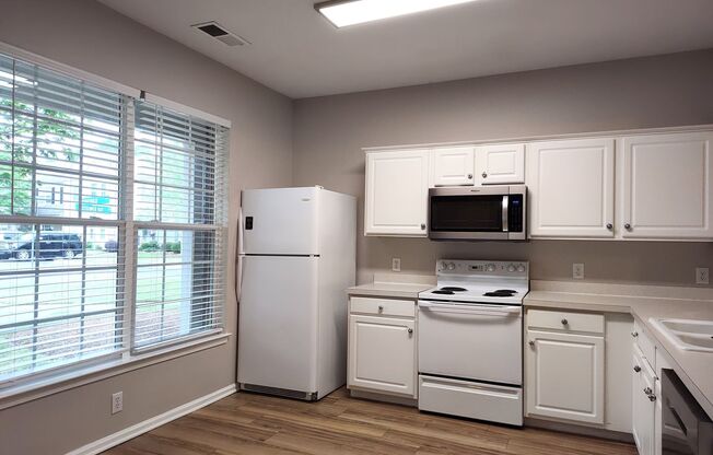 Move-in Ready Townhome located in the Beverly Crest Community!