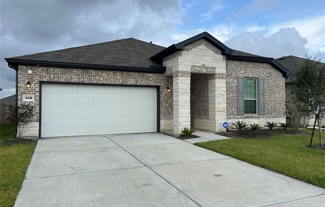 339 Paso Fino Dr **Ask about our NO SECURITY DEPOSIT option!**