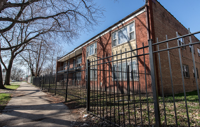 8640 S Ingleside