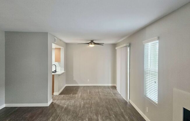 2 beds, 2 baths, 986 sqft, $2,650, Unit 11