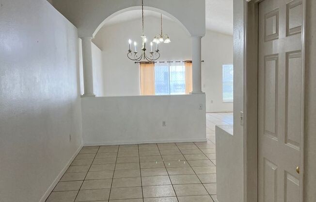 3 beds, 2 baths, $1,890, Unit OSCEOLA