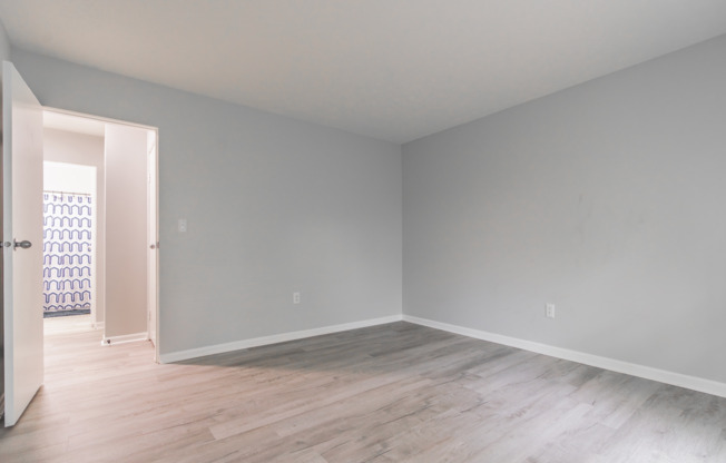 2 beds, 1 bath, 734 sqft, $1,100, Unit 3650