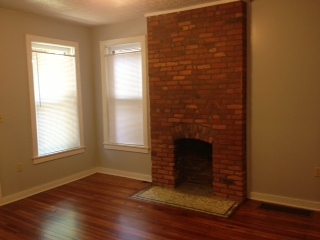 2 beds, 1 bath, 815 sqft, $1,200, Unit 339