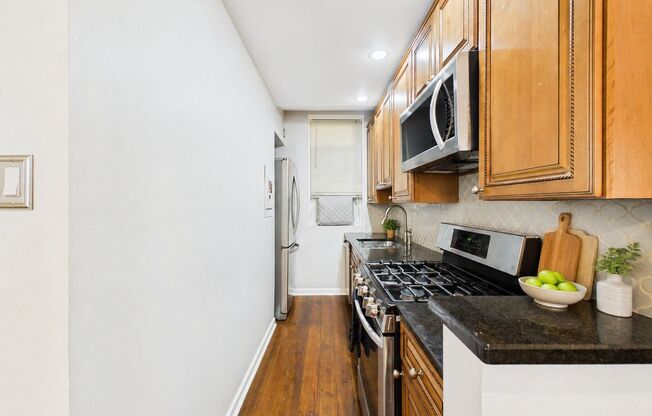 937 N 4th Street