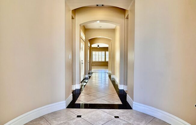 *$500 off first month!* Luxury Summerlin 4 Bedroom Home with Sparkling Pool & Spa
