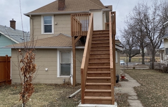 708 W MINNEHAHA AVE