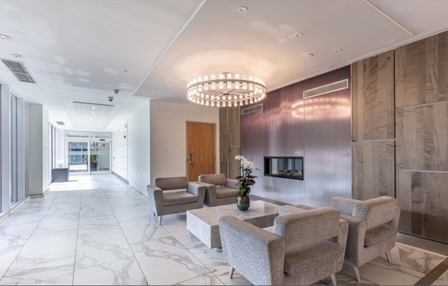 1 bed, 1 bath, 663 sqft, $3,400, Unit 1027