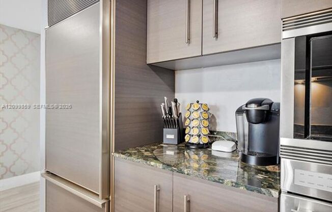2 beds, 1 bath, $6,470, Unit # 4309