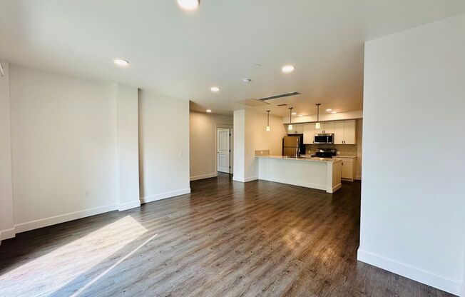 2 beds, 1 bath, 902 sqft, $2,750, Unit 410-315