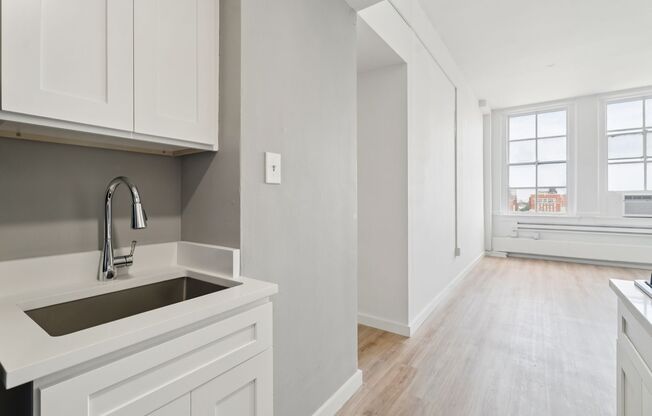 1 bed, 1 bath, 621 sqft, $1,646, Unit 814