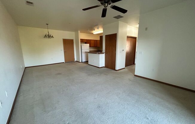 2 beds, 1 bath, 980 sqft, $1,500, Unit 201