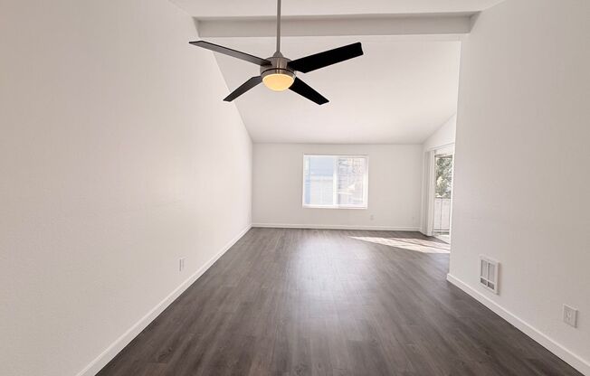 2 beds, 1.5 baths, 950 sqft, $2,350, Unit 315