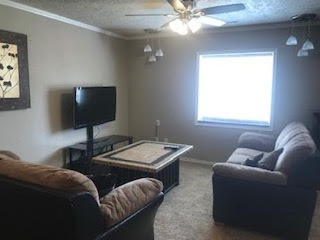 1 bed, 1 bath, $1,075