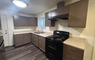 4 beds, 1 bath, $1,895, Unit 6