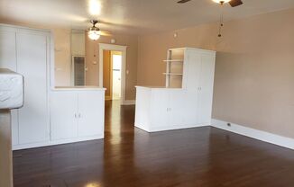 2 beds, 1 bath, $2,950