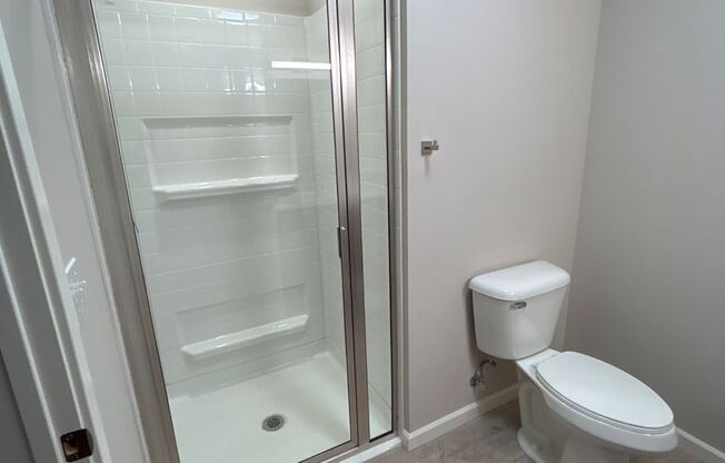 Studio, 1 bath, 500 sqft, $995, Unit 05