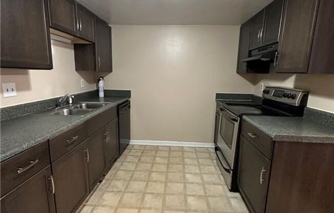 3 beds, 1.5 baths, $1,500