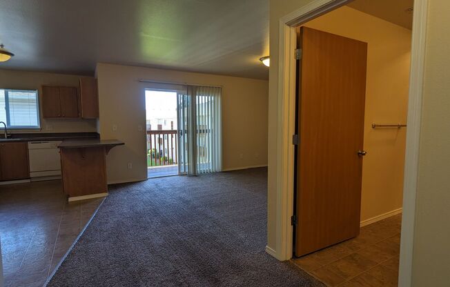 2 beds, 2 baths, 994 sqft, $1,295, Unit D302