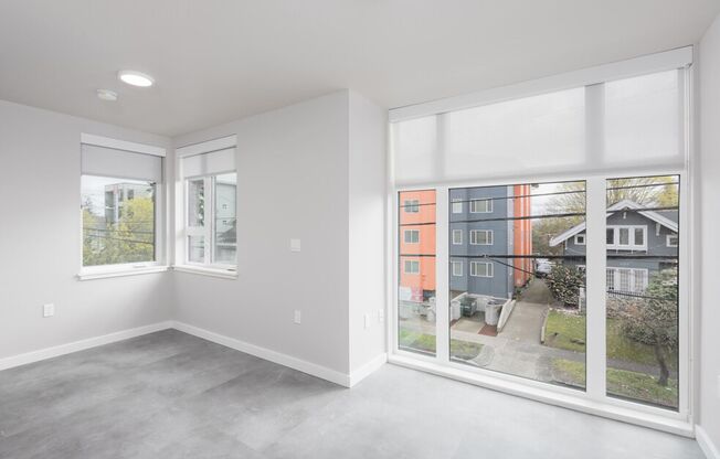 Studio, 1 bath, 251 sqft, $1,359, Unit Clara Unit 412