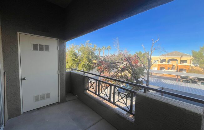 2 beds, 2 baths, $1,395, Unit UNIT 2004