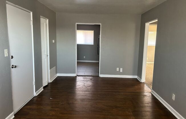 2 beds, 1 bath, 750 sqft, $1,020, Unit B05 1042 13
