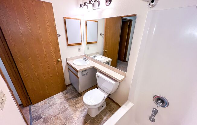 1 bed, 1 bath, 586 sqft, $1,495, Unit 216