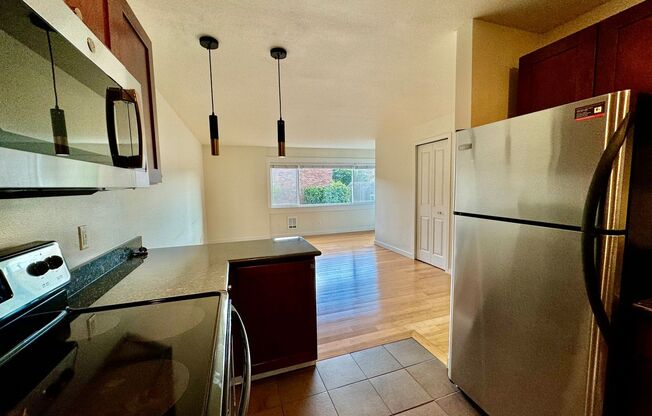 1 bed, 1 bath, $2,045